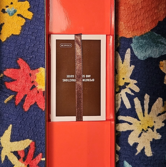 Rare Vintage Coach Watch-never worn - Picture 2 of 4